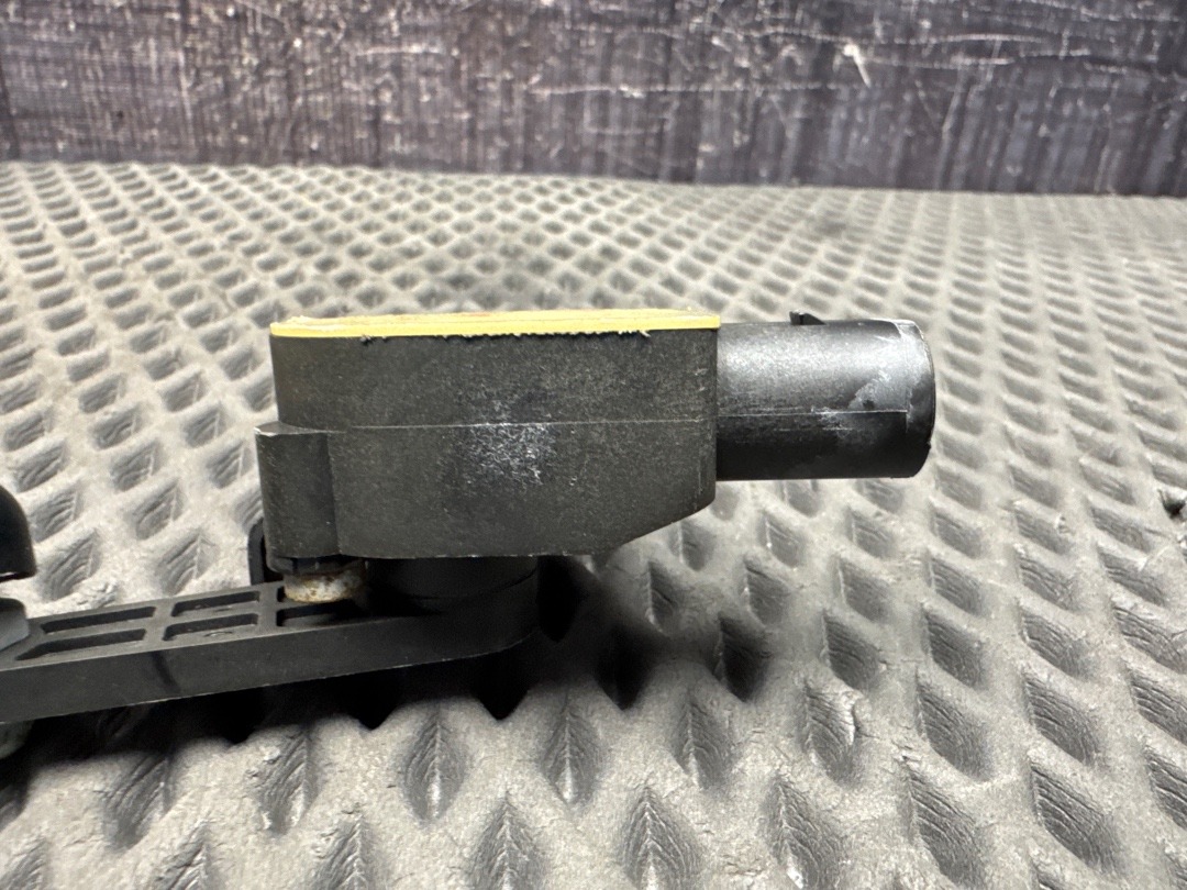 Датчик уровня подвески, 3240 рублей, Красноярск