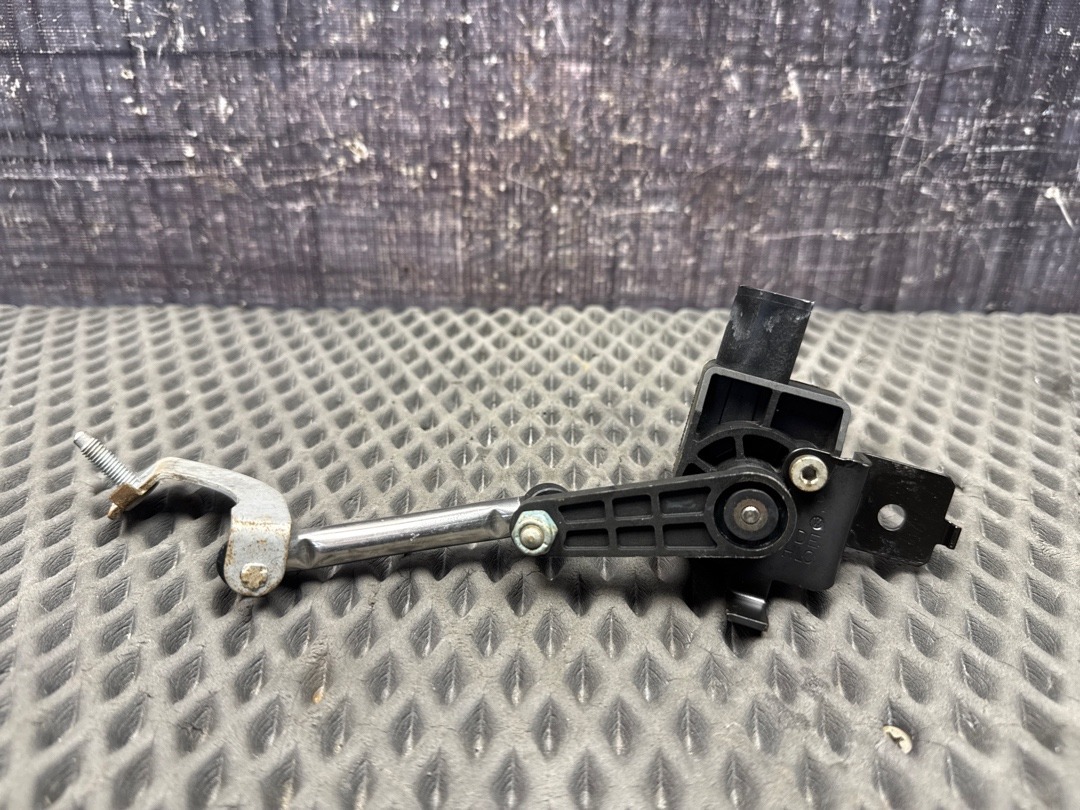 Датчик уровня подвески, 3240 рублей, Красноярск