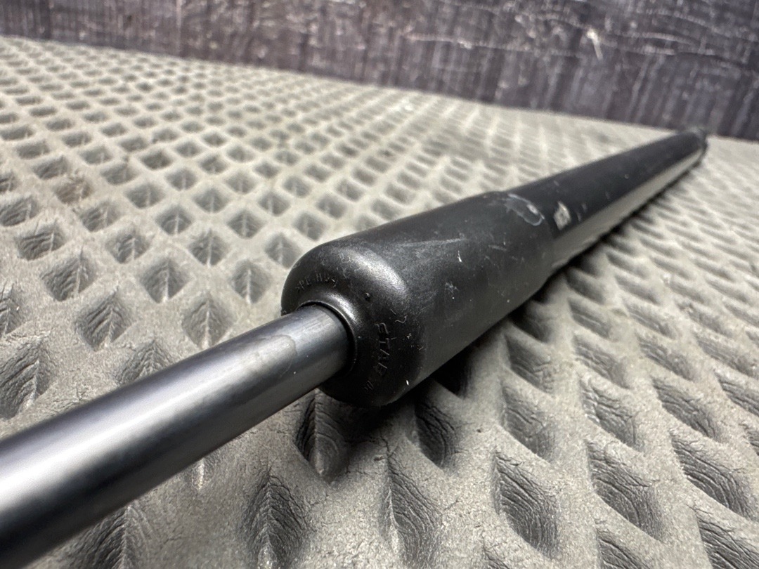 Амортизатор багажника, 610 рублей, Красноярск