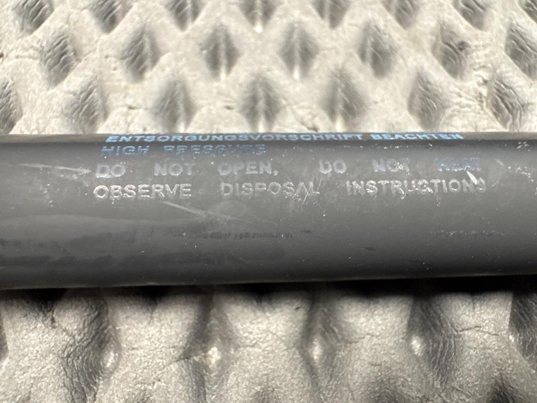 Амортизатор багажника, 610 рублей, Красноярск