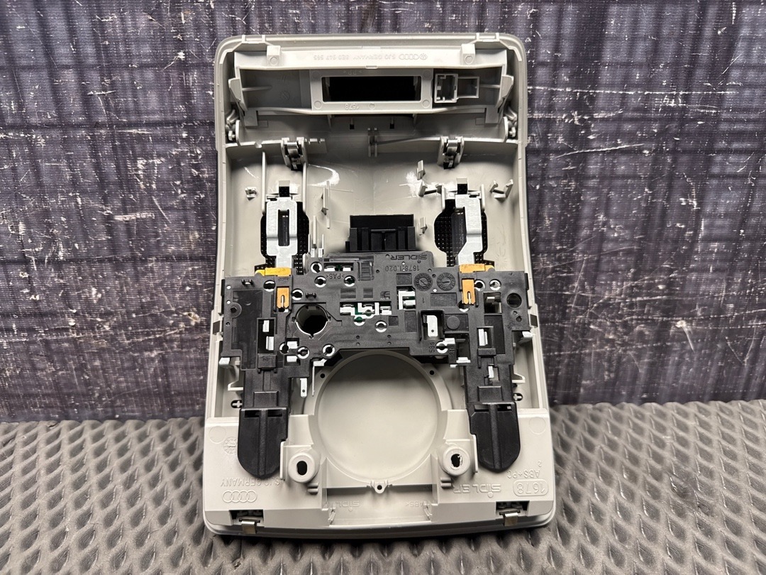 Плафон салона, 1170 рублей, Красноярск