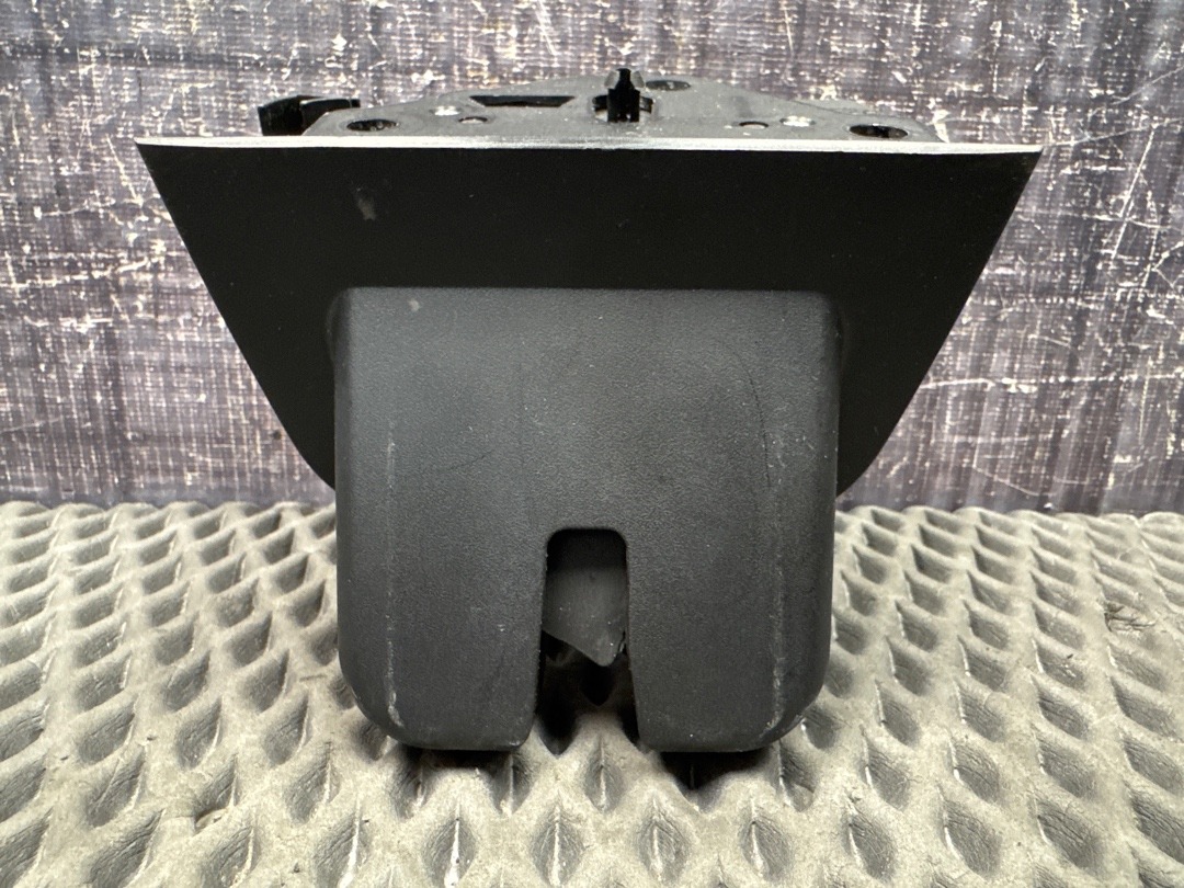 Замок крышки багажника, 3720 рублей, Красноярск