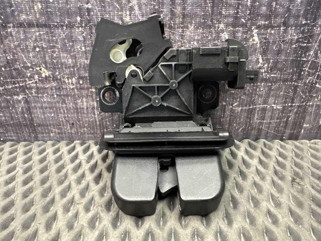 Замок крышки багажника, 3720 рублей, Красноярск