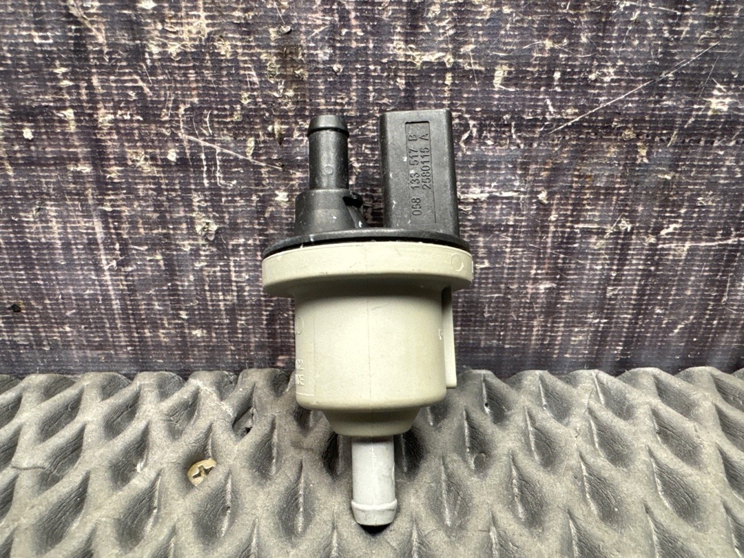 Клапан вентиляции топливного бака, 1380 рублей, Красноярск