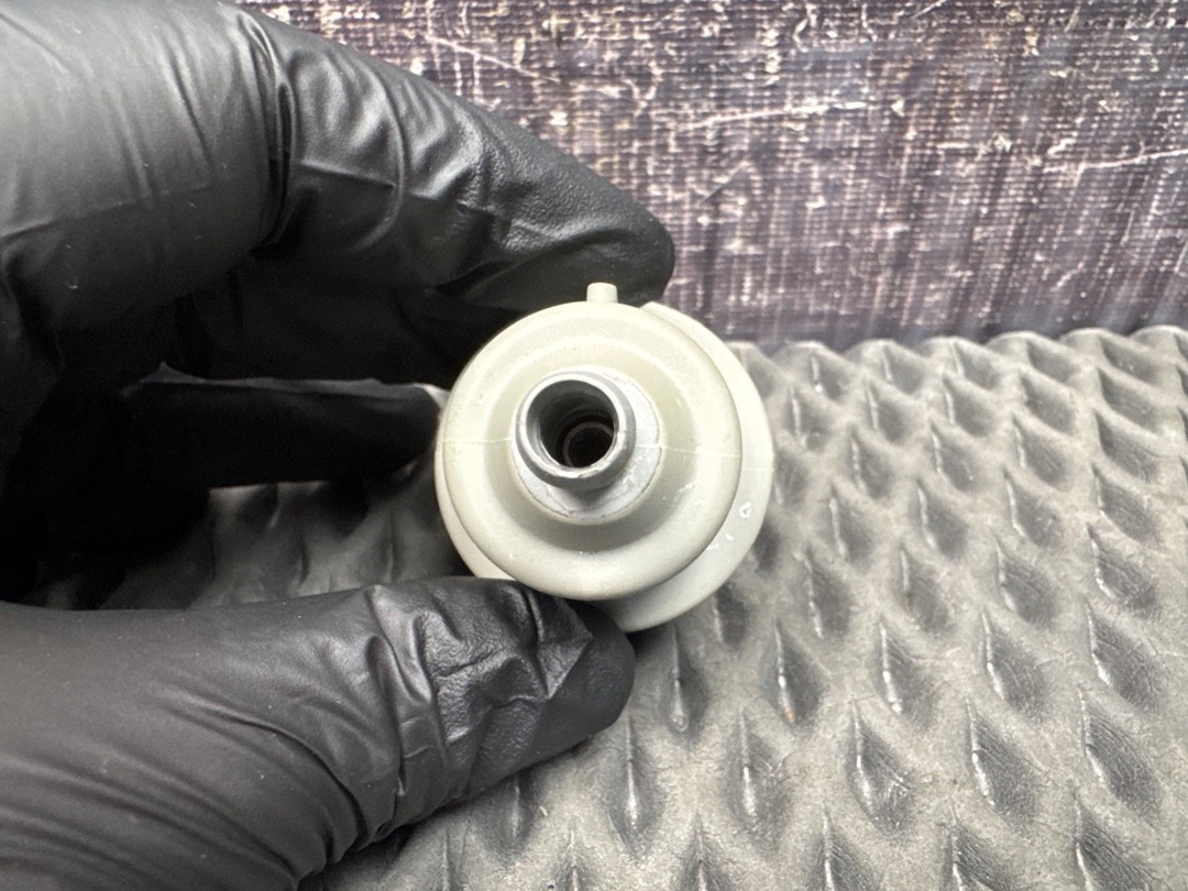 Клапан вентиляции топливного бака, 1380 рублей, Красноярск