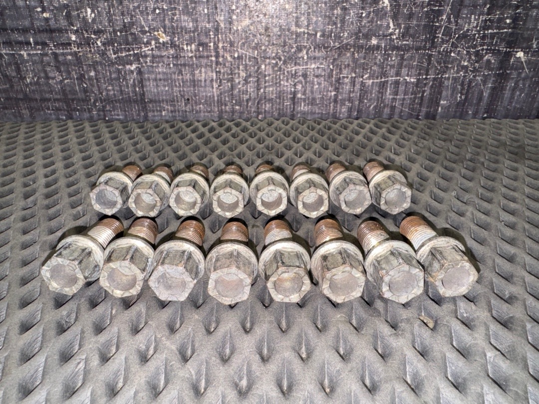 Комплект колесных болтов, 3120 рублей, Красноярск