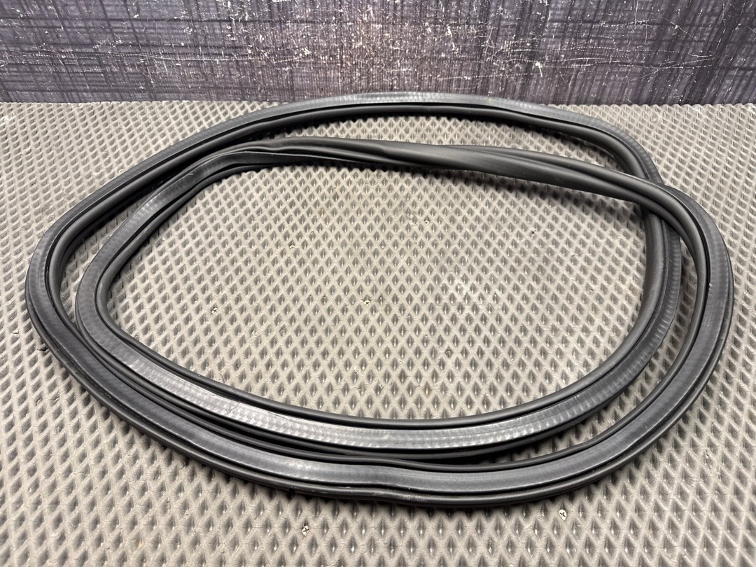 Уплотнитель крышки багажника, 1430 рублей, Красноярск