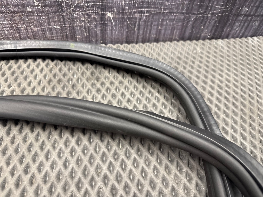 Уплотнитель крышки багажника, 1430 рублей, Красноярск