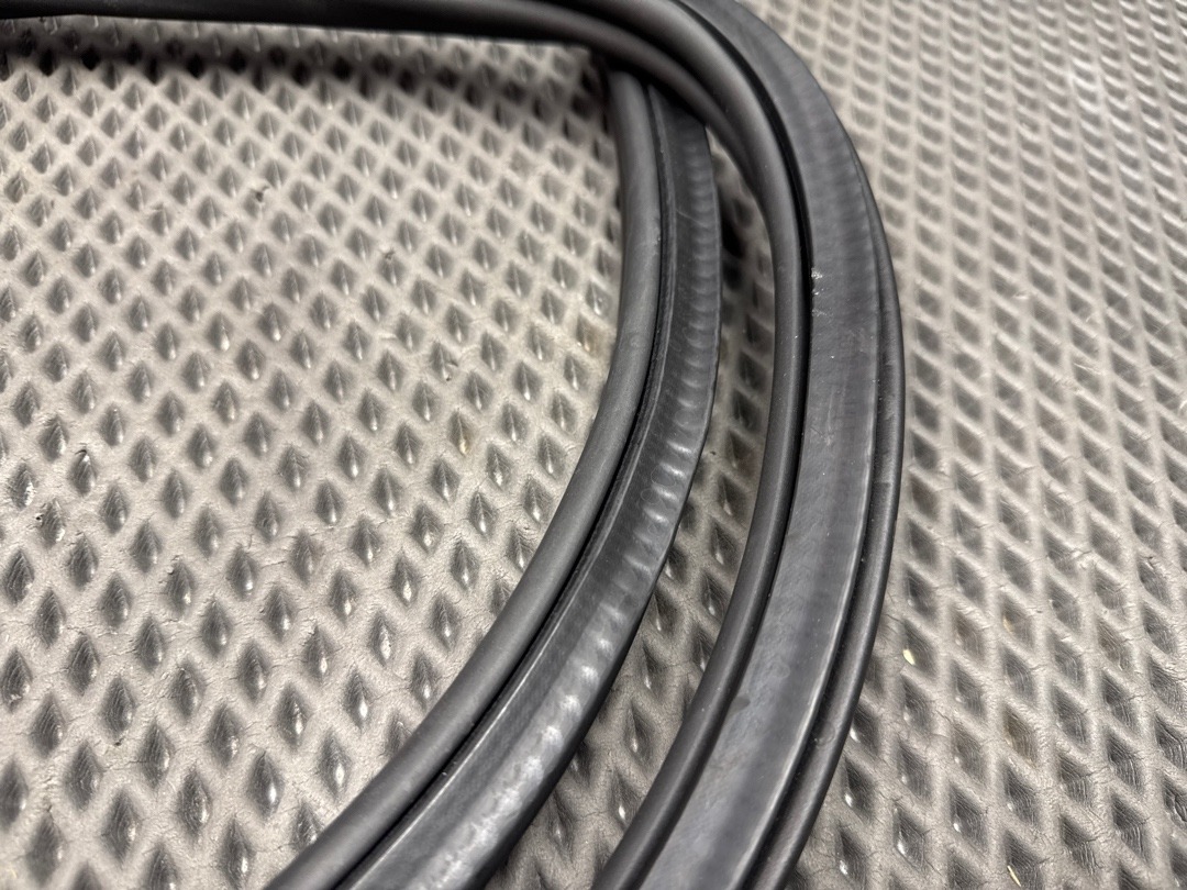 Уплотнитель крышки багажника, 1430 рублей, Красноярск