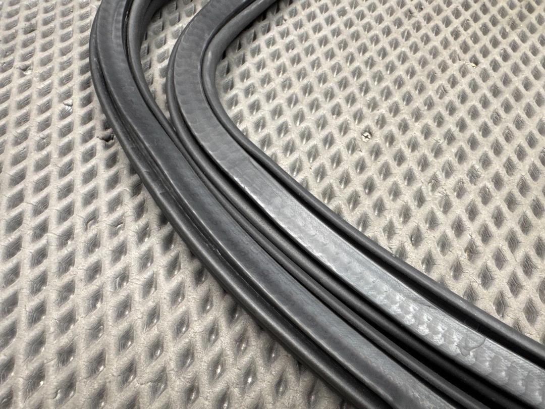 Уплотнитель крышки багажника, 1430 рублей, Красноярск