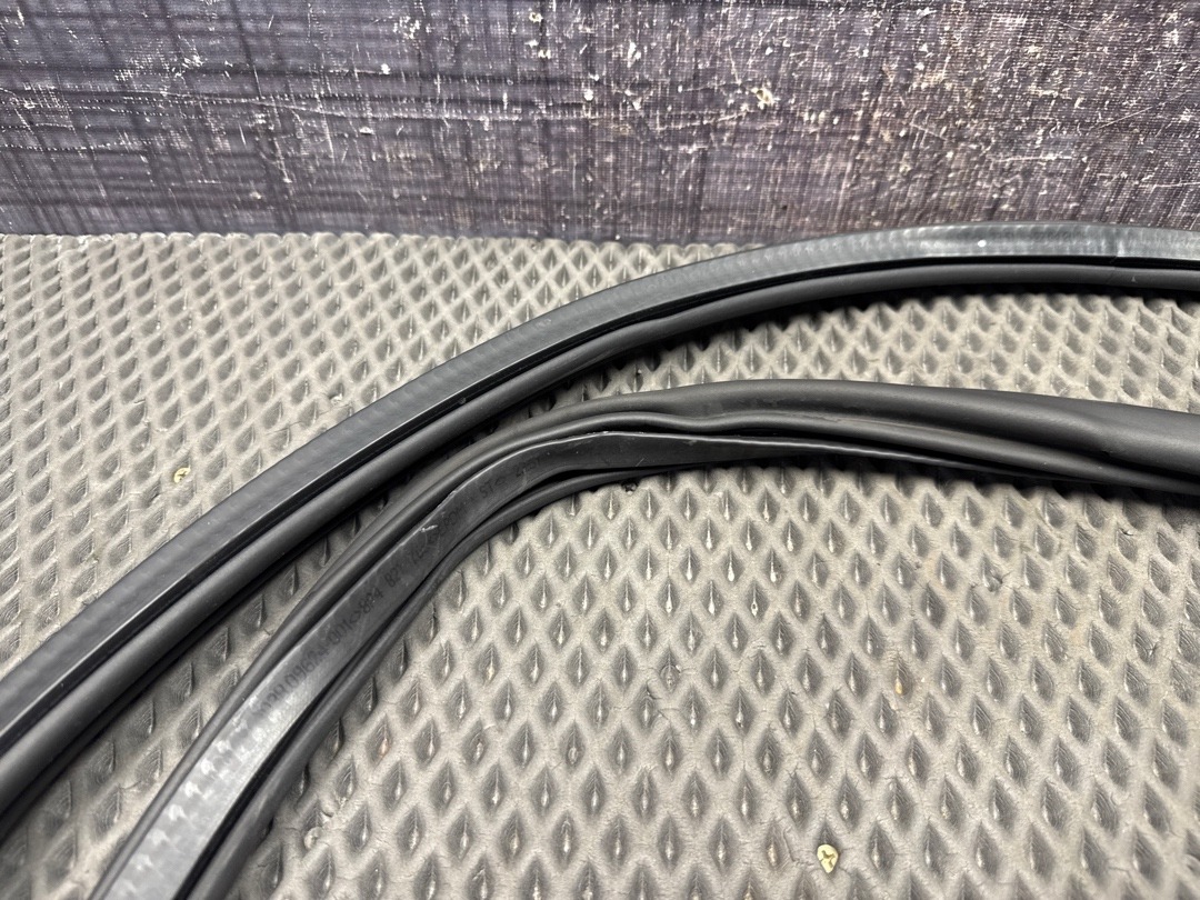 Уплотнитель крышки багажника, 1430 рублей, Красноярск