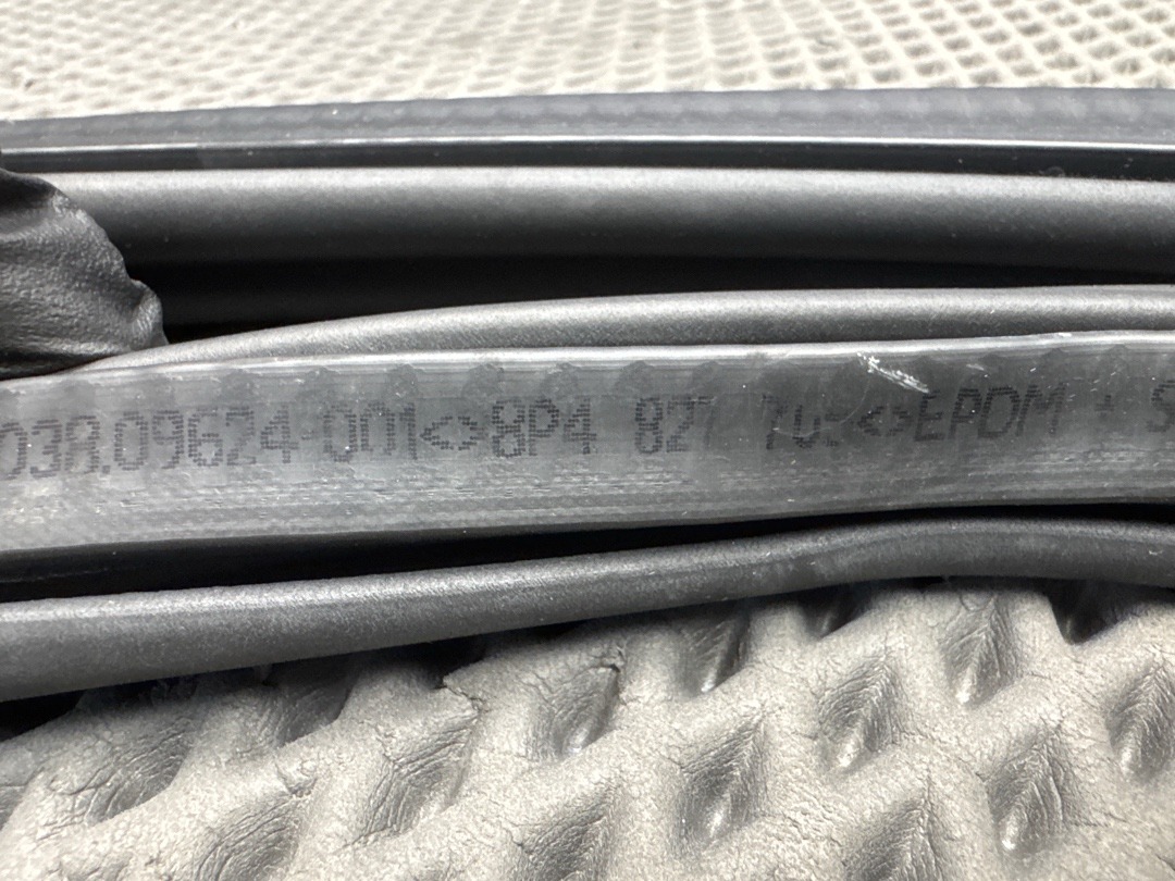 Уплотнитель крышки багажника, 1430 рублей, Красноярск