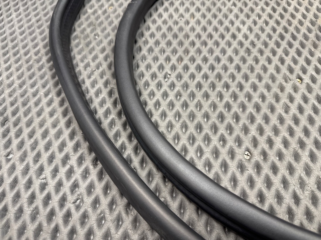 Подкапотный уплотнитель, 1730 рублей, Красноярск