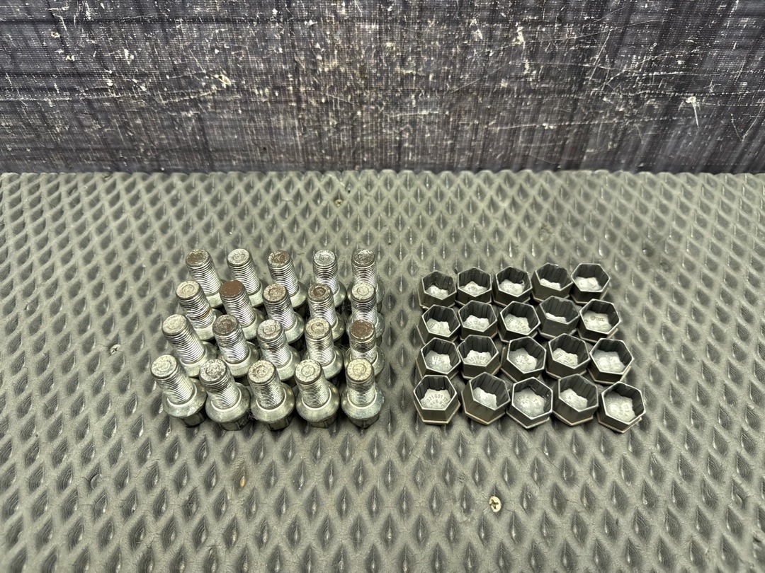 Комплект колесных болтов, 3420 рублей, Красноярск