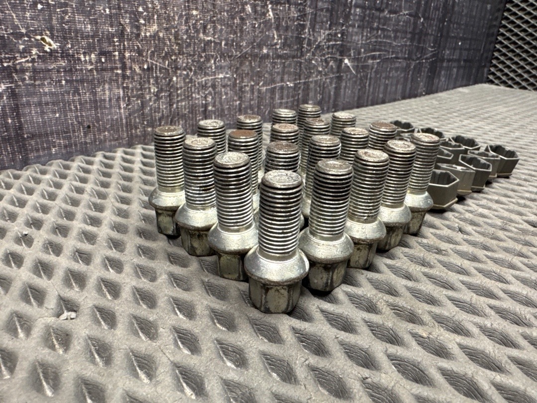 Комплект колесных болтов, 3420 рублей, Красноярск