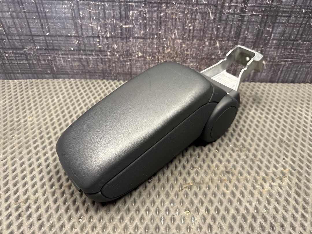 Подлокотник, 4360 рублей, Красноярск