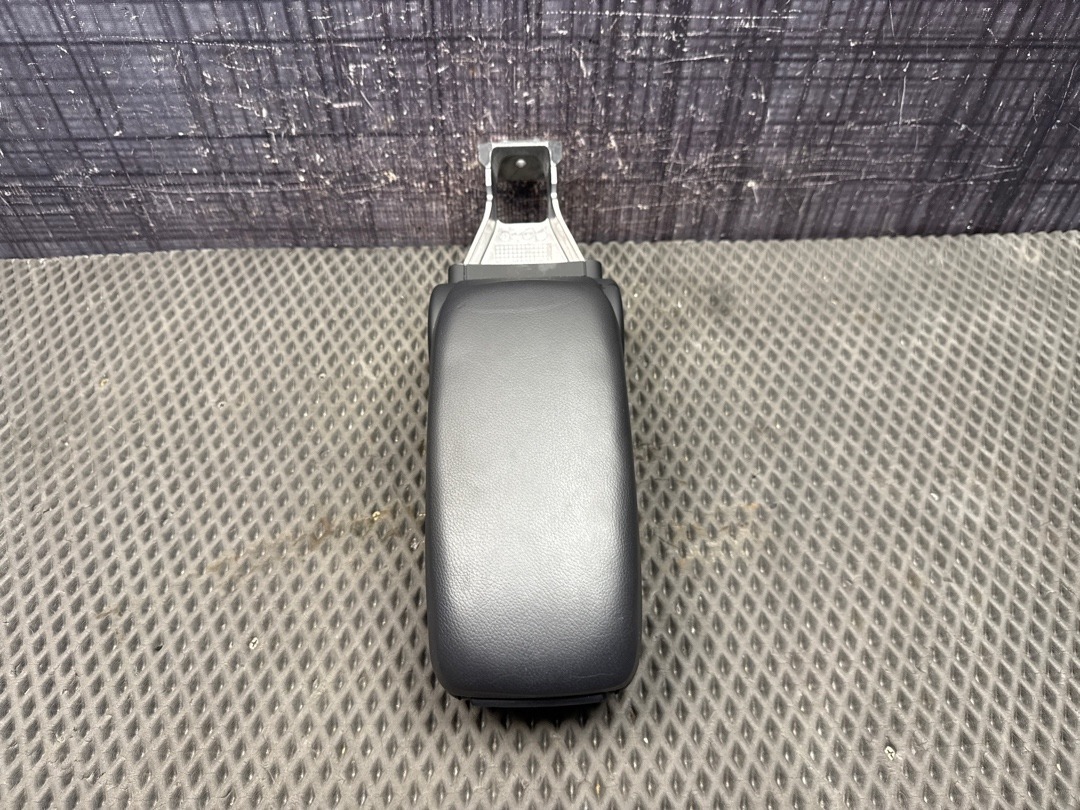 Подлокотник, 4360 рублей, Красноярск