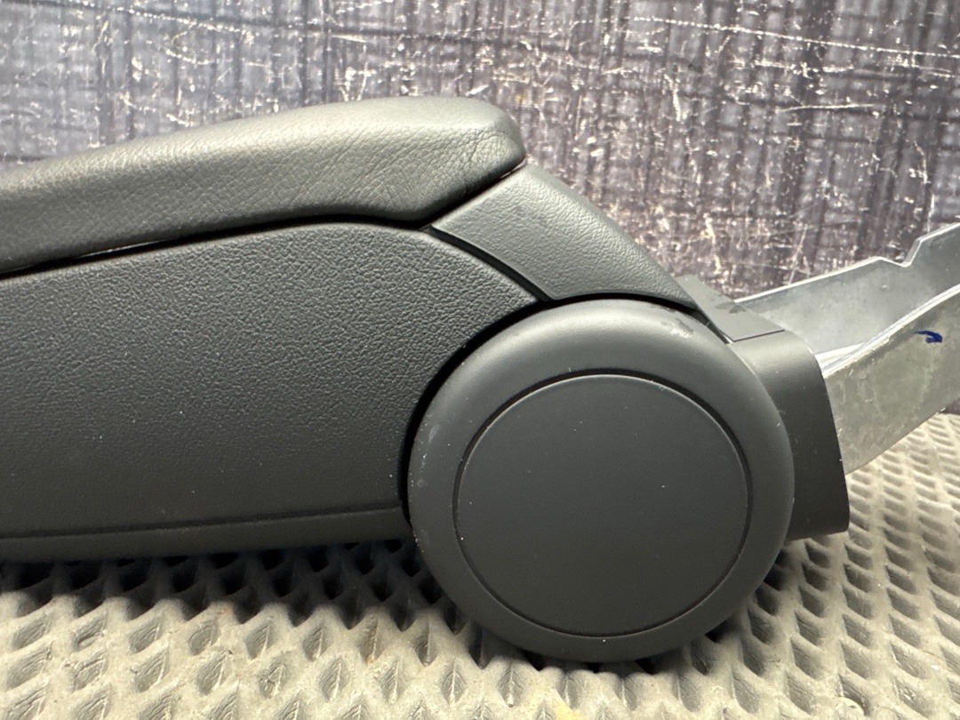 Подлокотник, 4360 рублей, Красноярск