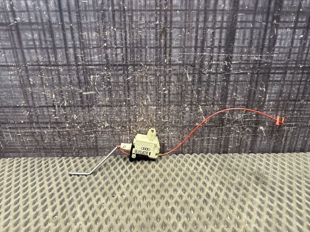 Замок лючка бензобака, 1140 рублей, Красноярск