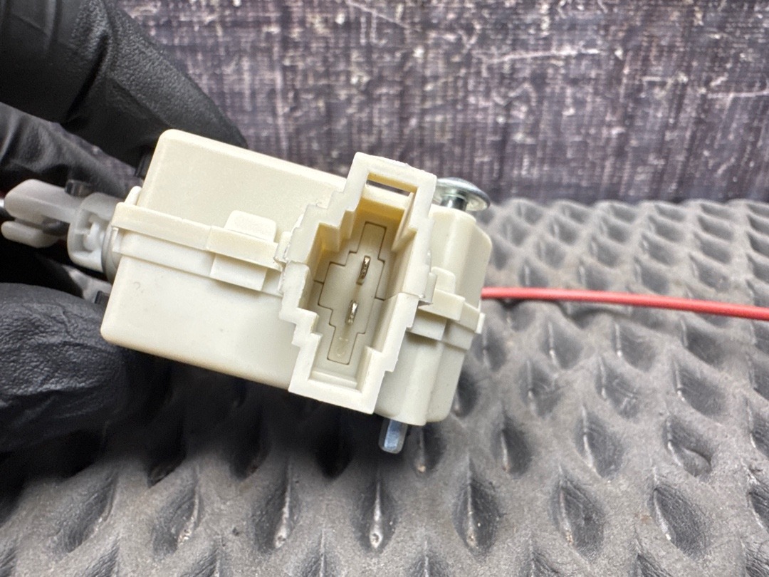 Замок лючка бензобака, 1140 рублей, Красноярск