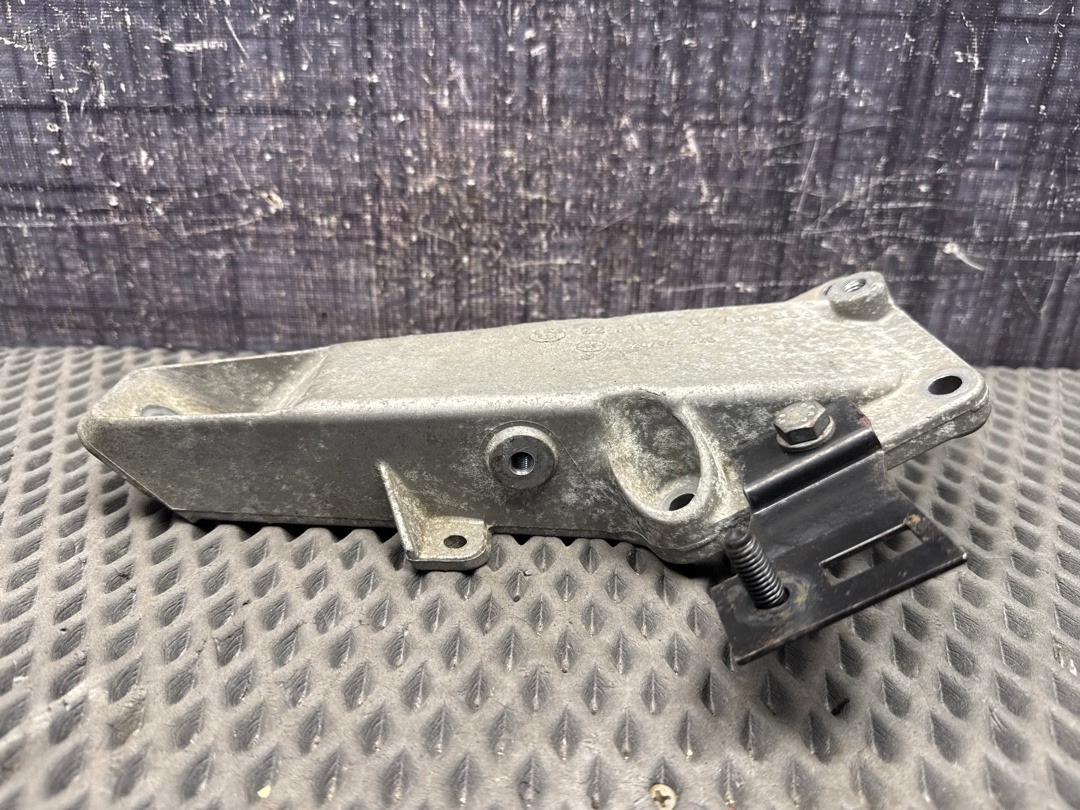 Кронштейн двигателя, 1500 рублей, Красноярск