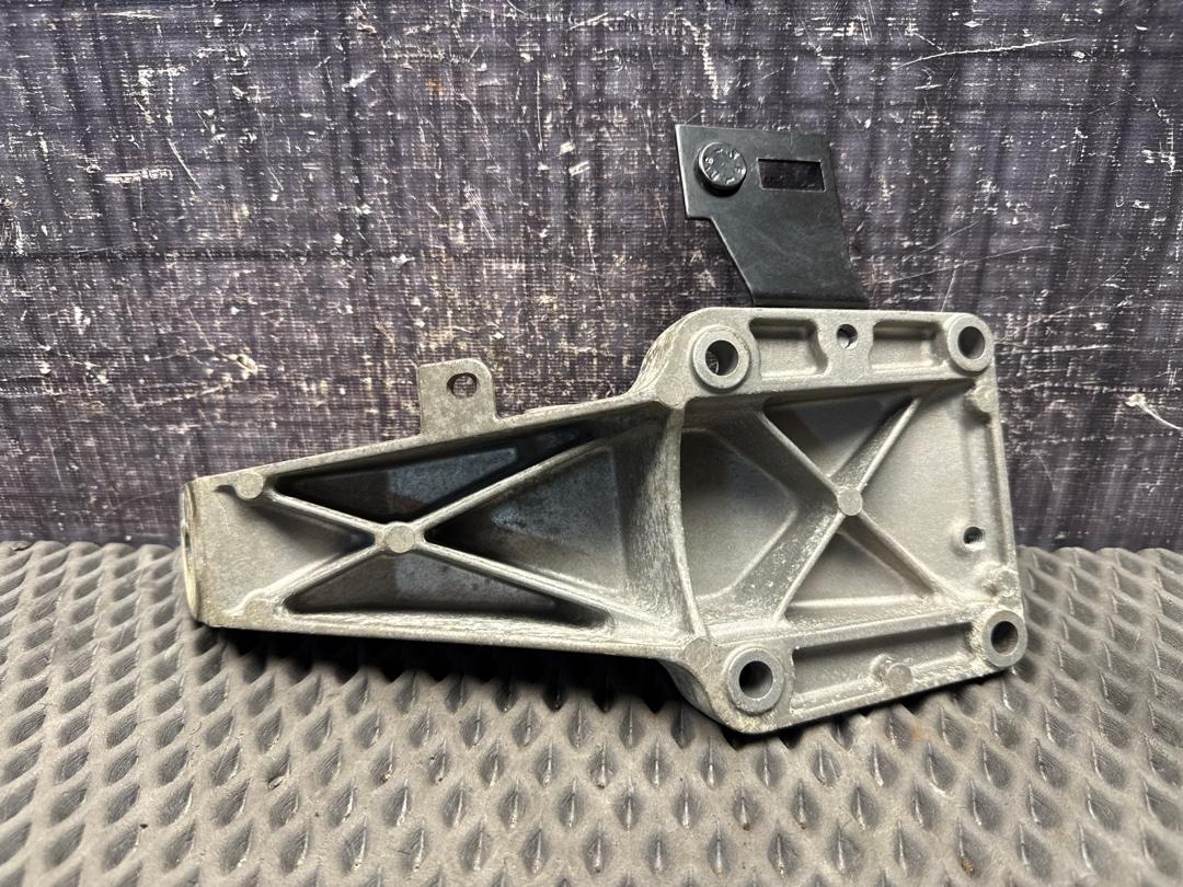 Кронштейн двигателя, 1500 рублей, Красноярск