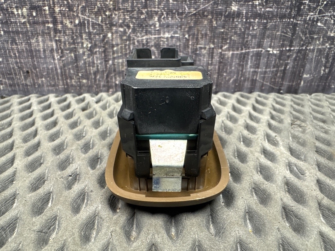 Кнопка стеклоподъемника, 450 рублей, Красноярск