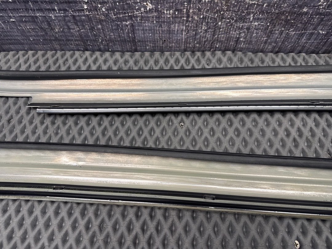 Молдинг лобового стекла, 1000 рублей, Красноярск