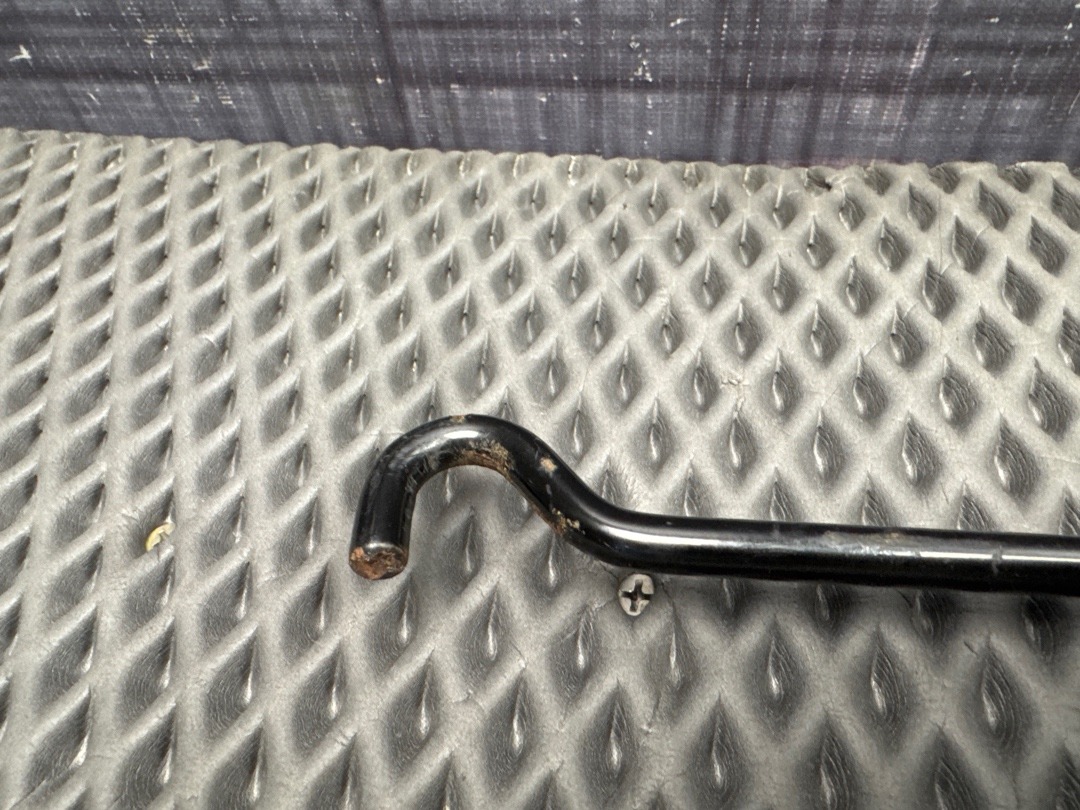 Упор капота, 400 рублей, Красноярск