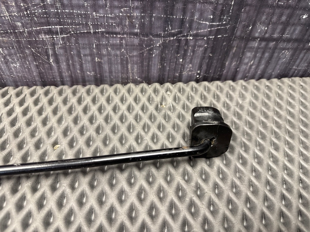 Упор капота, 400 рублей, Красноярск