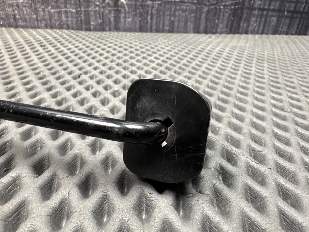 Упор капота, 400 рублей, Красноярск