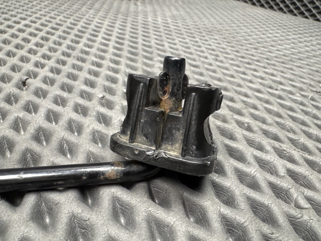 Упор капота, 400 рублей, Красноярск