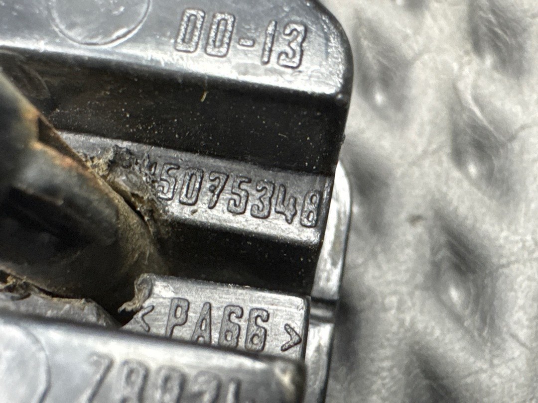 Упор капота, 400 рублей, Красноярск