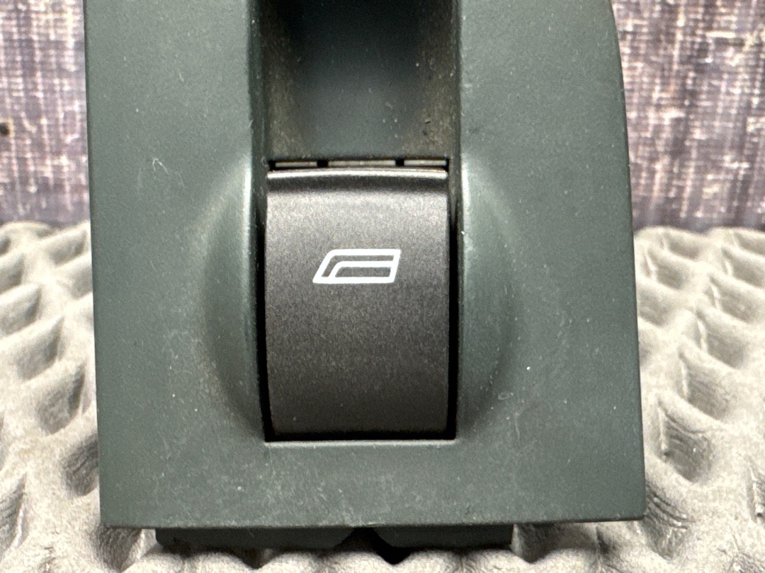 Кнопка стеклоподъемника, 300 рублей, Красноярск