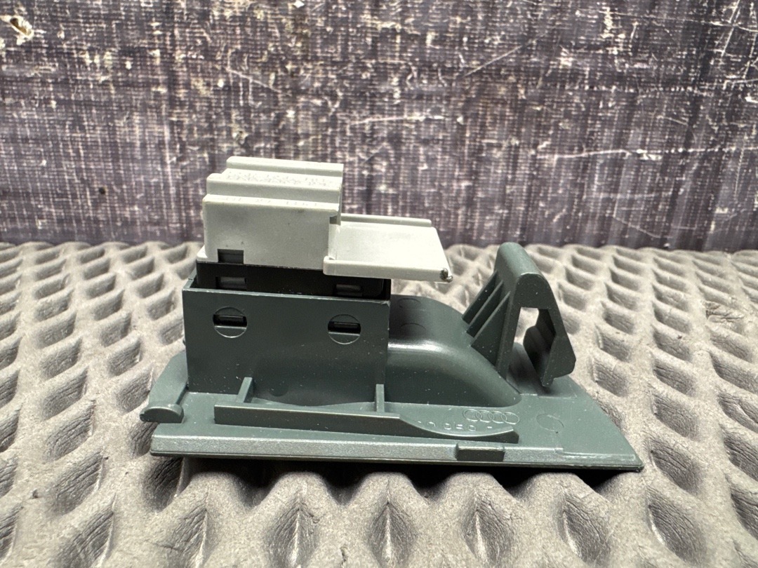 Кнопка стеклоподъемника, 300 рублей, Красноярск