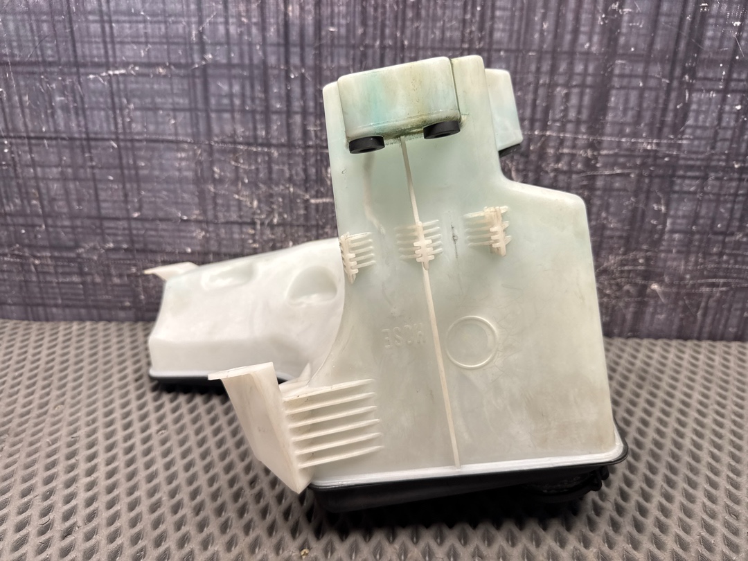 Бачок омывателя, 924 рублей, Красноярск