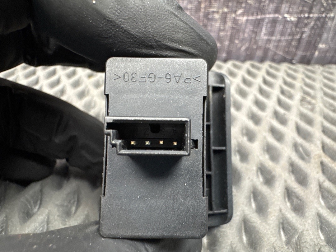 Кнопка стеклоподъемника, 552 рублей, Красноярск