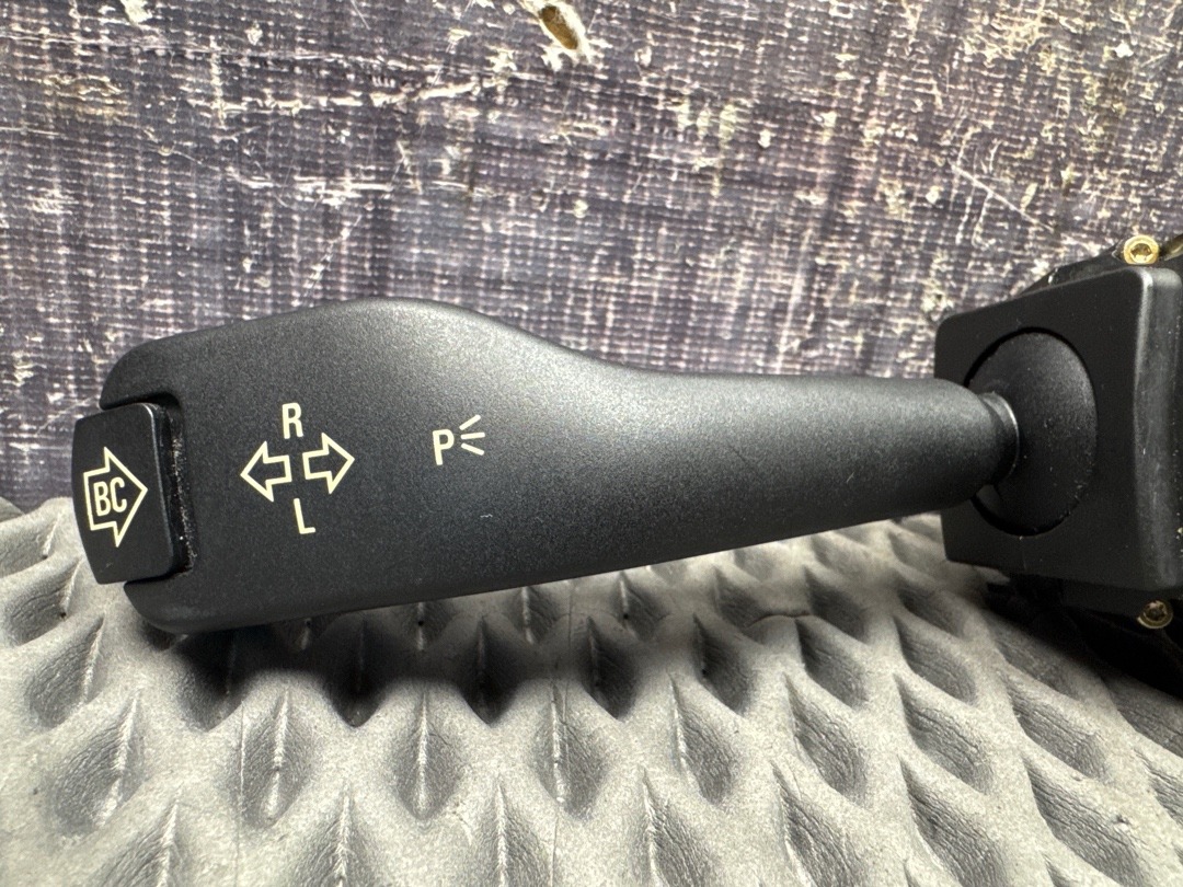 Подрулевой переключатель, 672 рублей, Красноярск