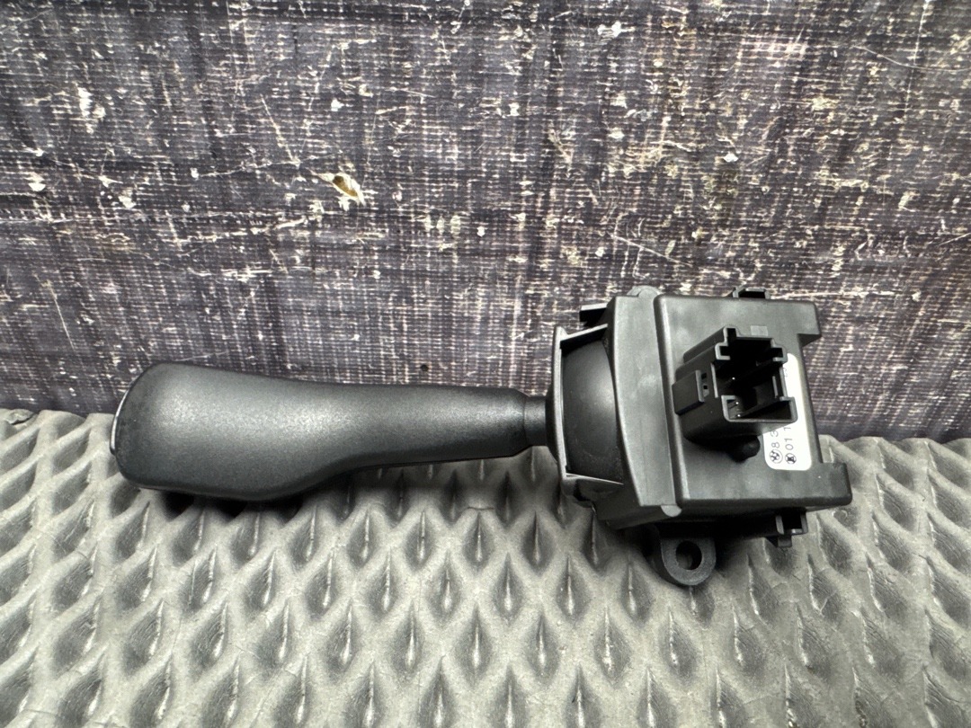 Подрулевой переключатель, 672 рублей, Красноярск