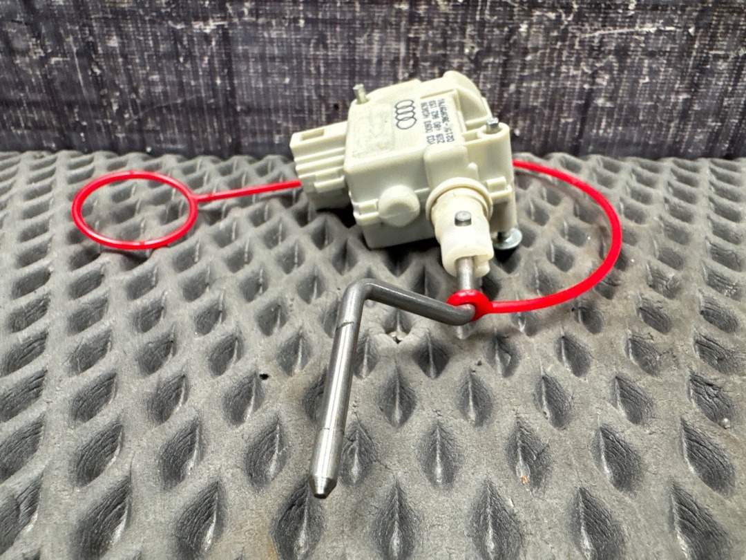 Замок лючка бензобака, 350 рублей, Красноярск