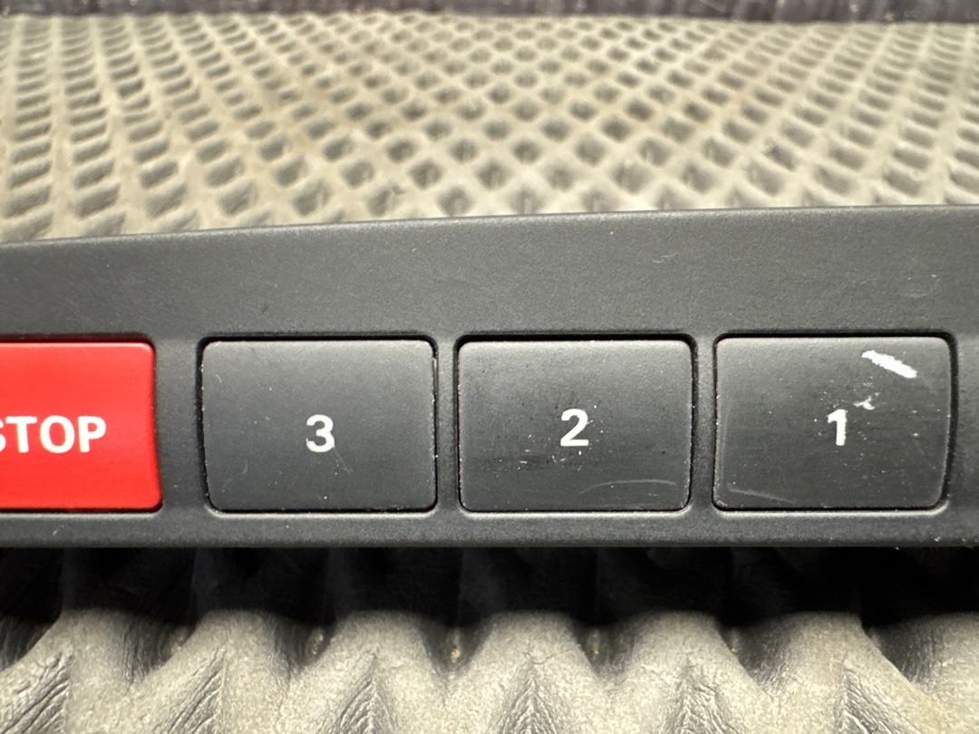 Кнопка памяти сиденья, 600 рублей, Красноярск