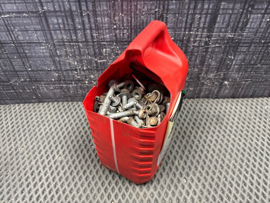 Болты и гайки, 3340 рублей, Красноярск