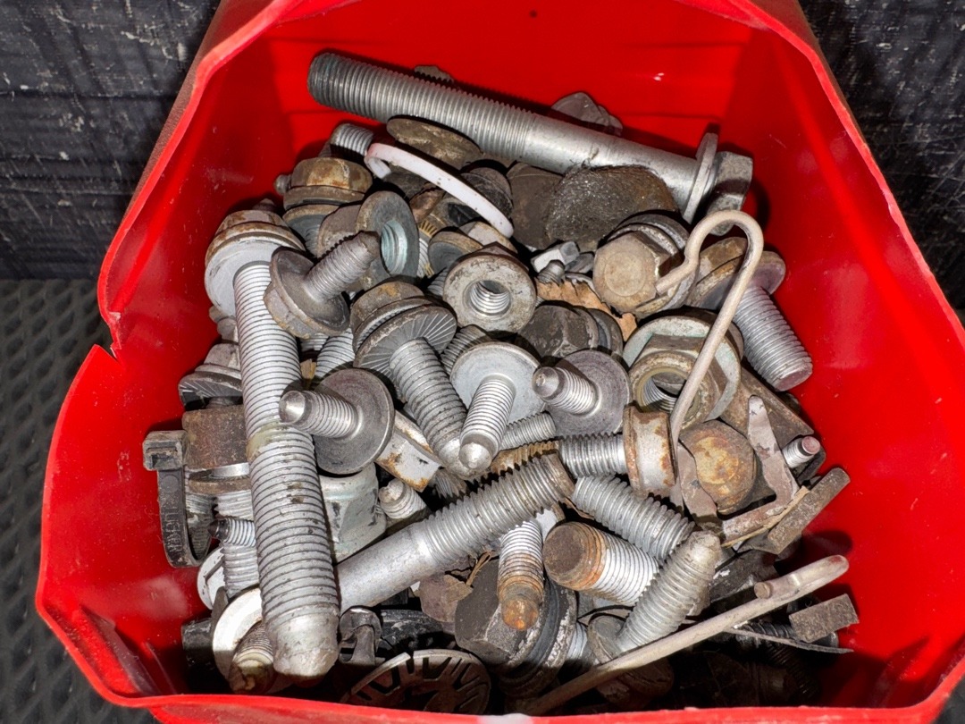 Болты и гайки, 3340 рублей, Красноярск