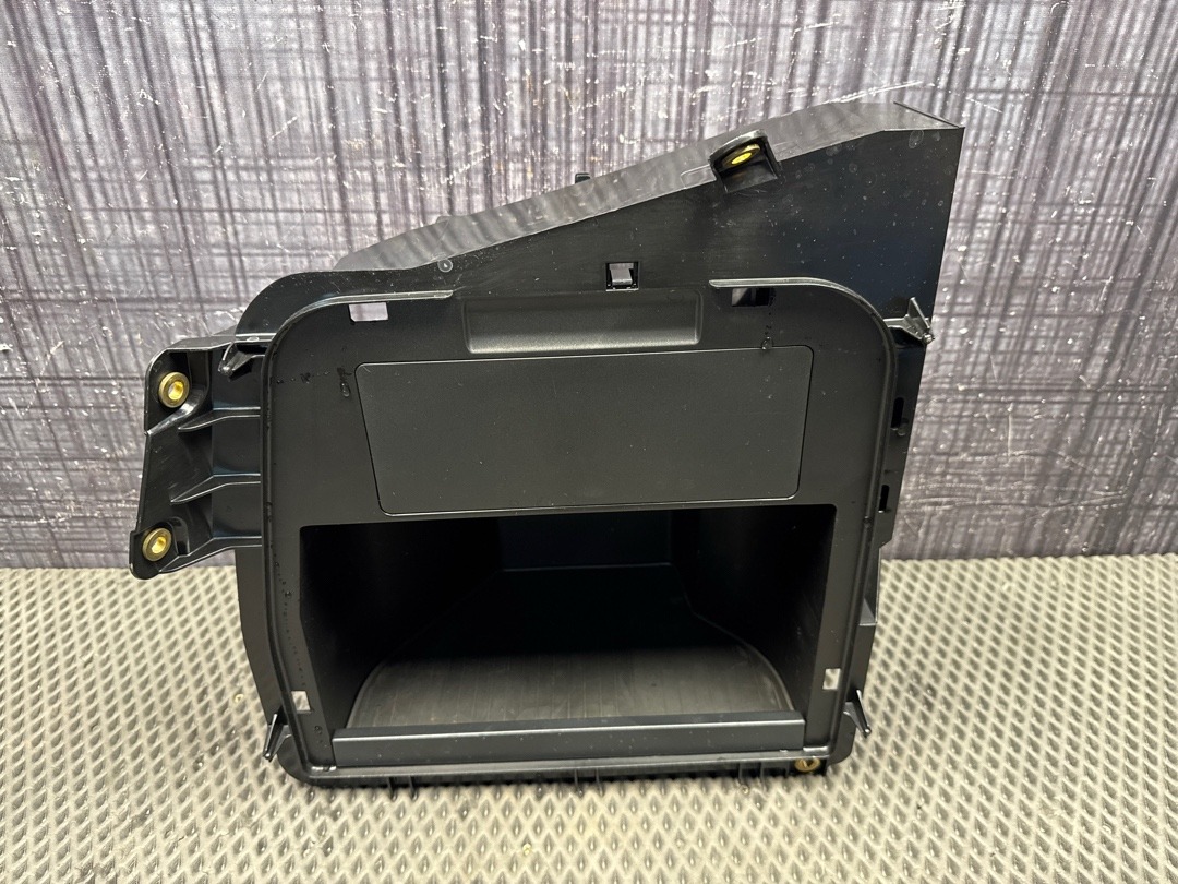 Пластик багажника, 1730 рублей, Красноярск