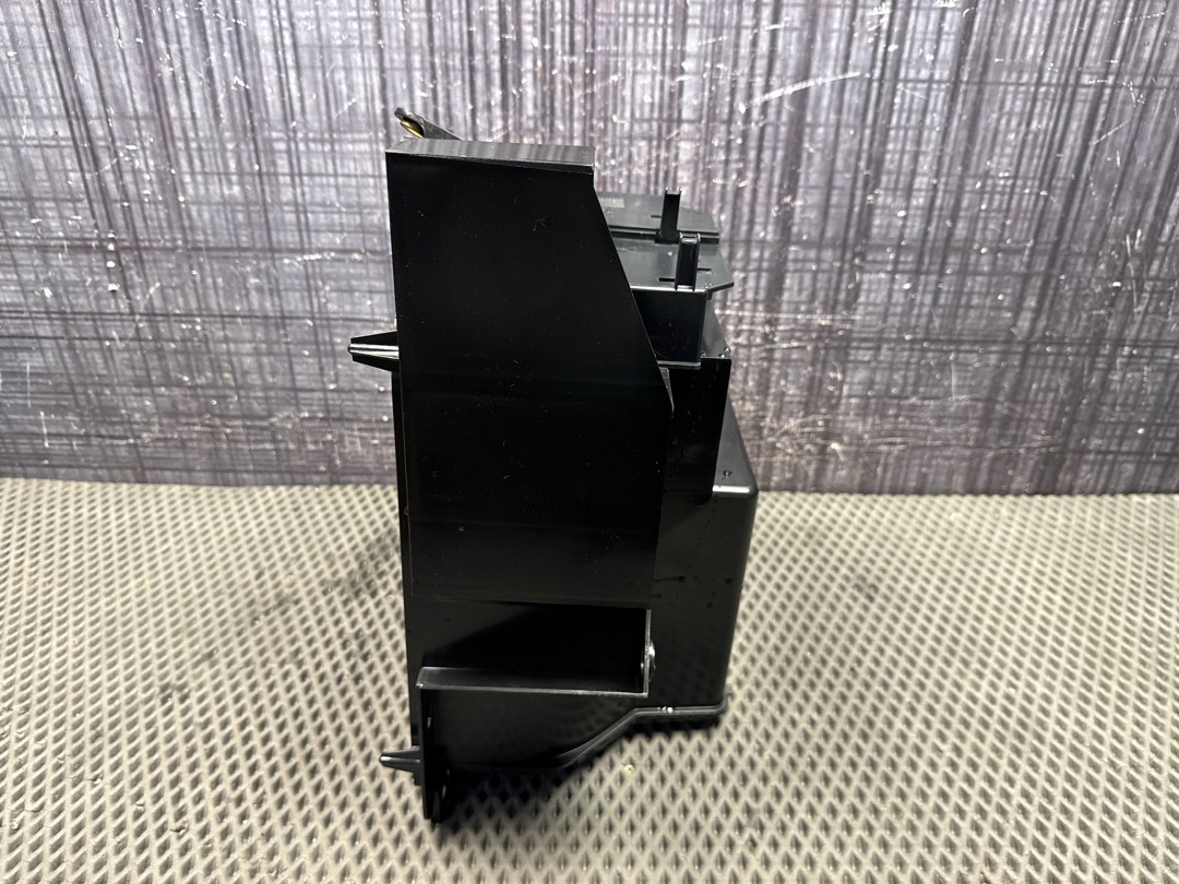 Пластик багажника, 1730 рублей, Красноярск