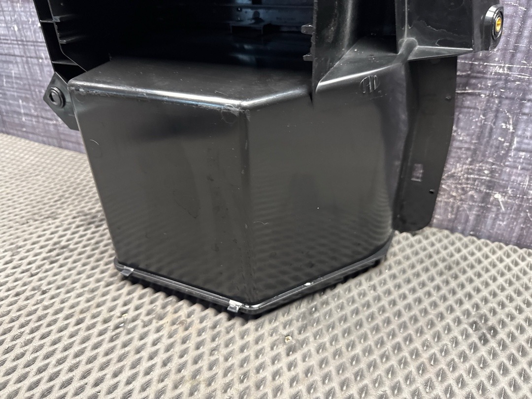 Пластик багажника, 1730 рублей, Красноярск