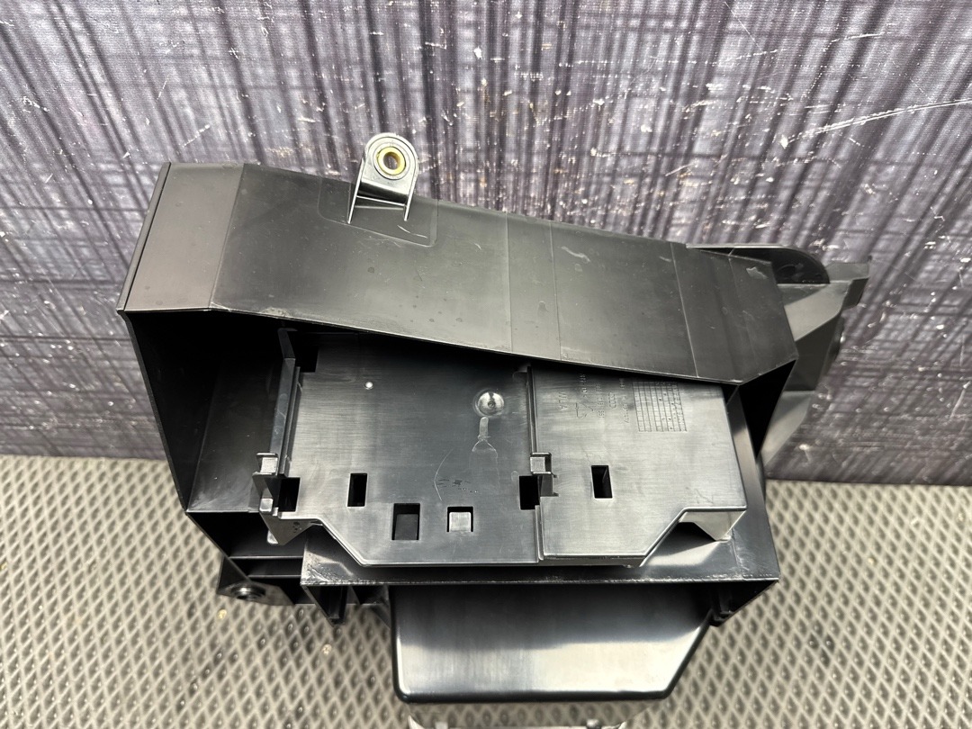 Пластик багажника, 1730 рублей, Красноярск