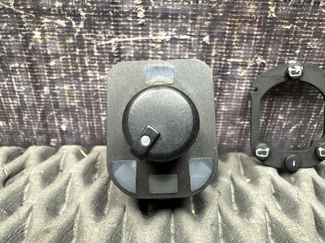 Кнопка регулировки зеркал, 1420 рублей, Красноярск