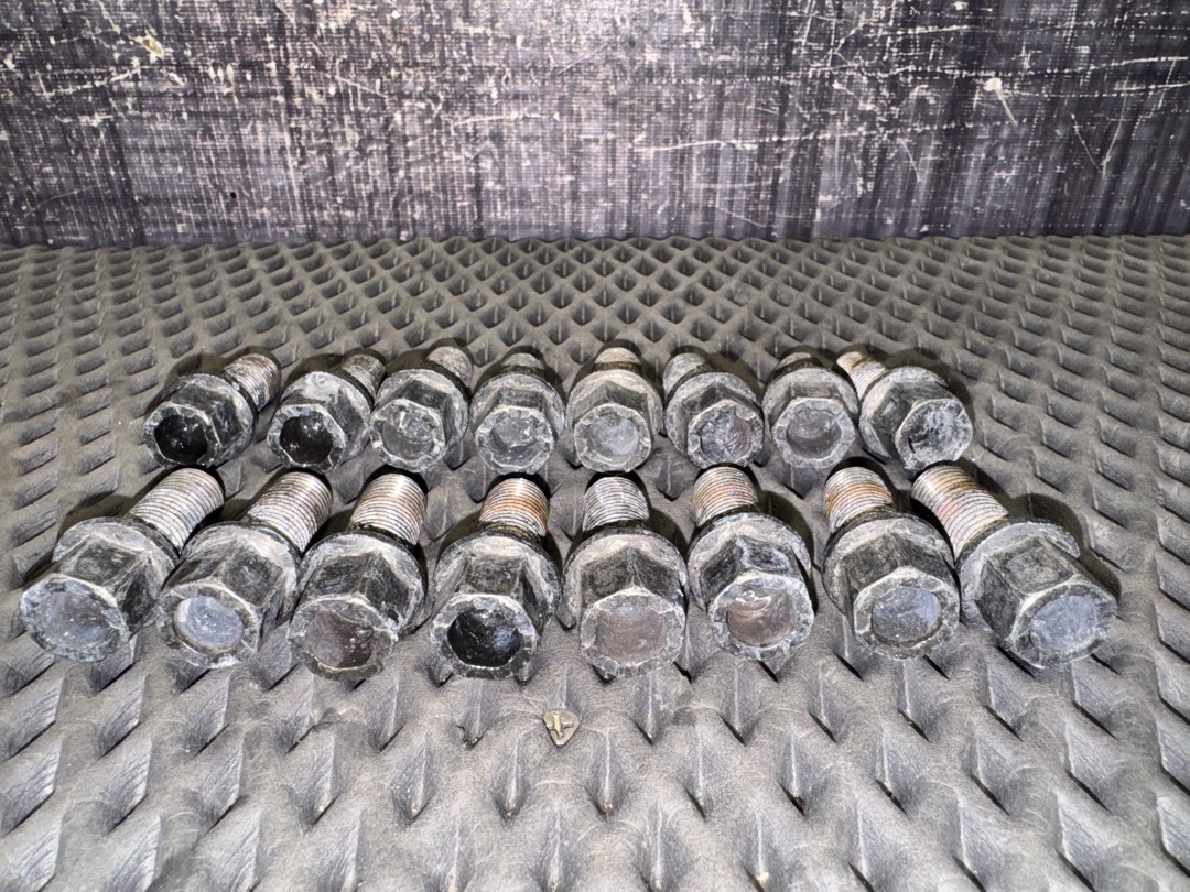 Комплект колесных болтов, 2780 рублей, Красноярск