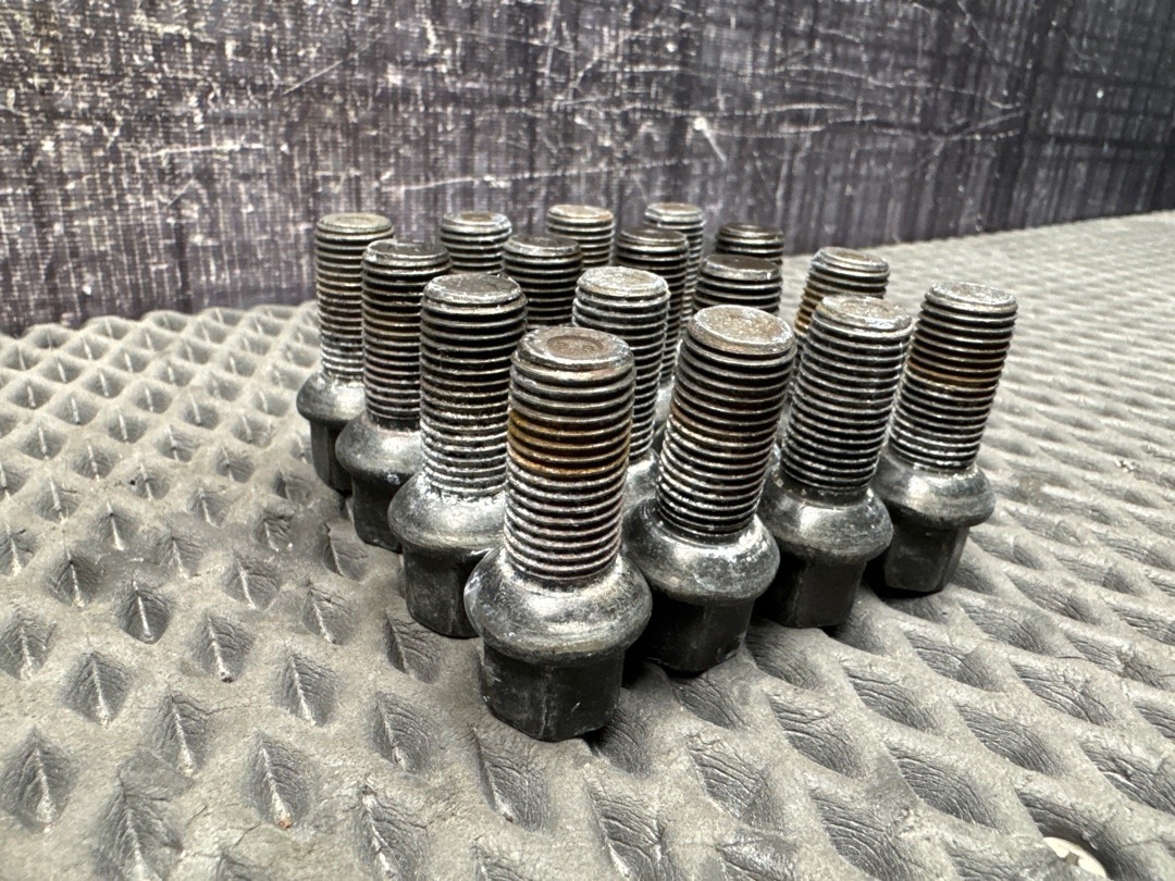 Комплект колесных болтов, 2780 рублей, Красноярск